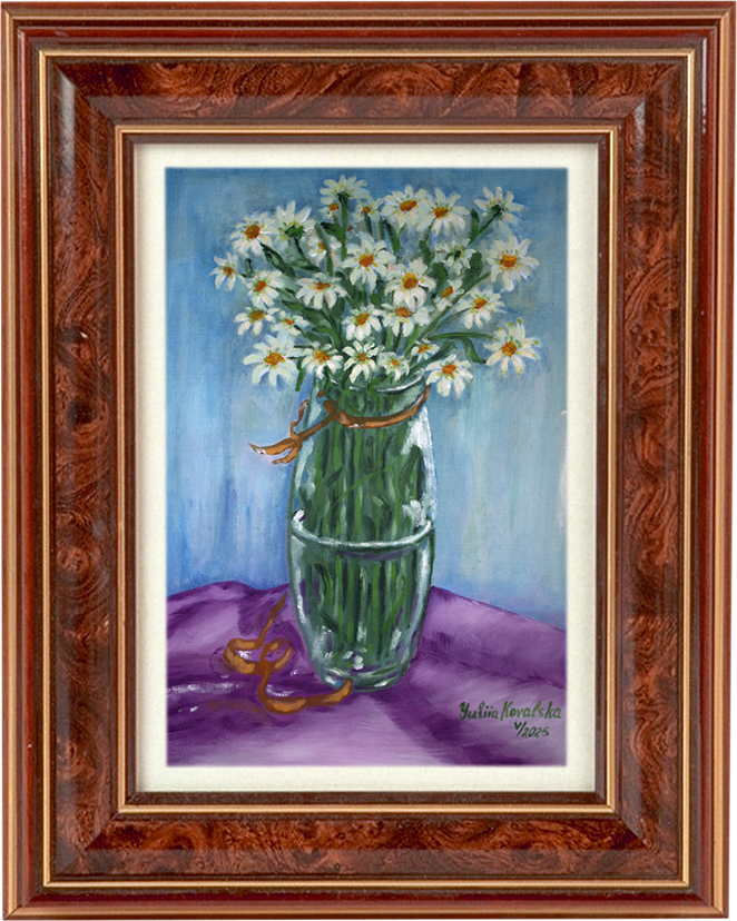 Chamomiles. Little suns in a vase